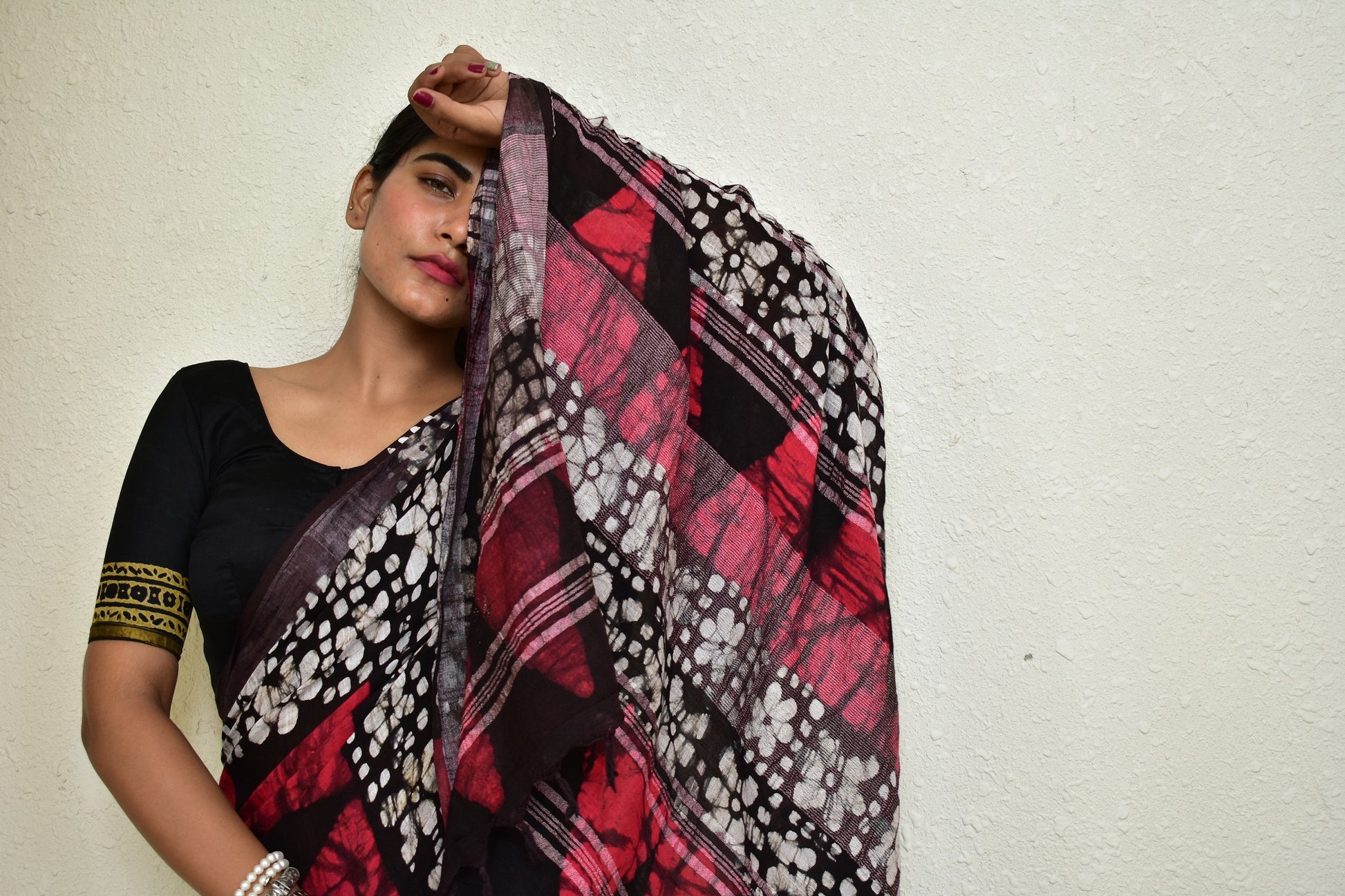 Red Black Batik - Handblock Print Natural Dyed - Linen Cotton Saree