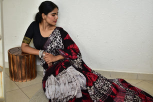 Red Black Batik - Handblock Print Natural Dyed - Linen Cotton Saree