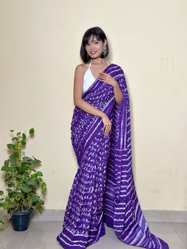 Sonchoraiya Violet - Cotton Mulmul - Handblock Dabu Saree