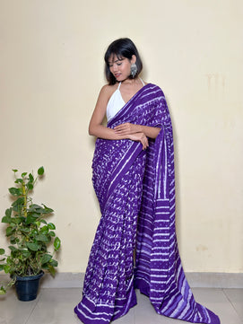 Sonchoraiya Violet - Cotton Mulmul - Handblock Dabu Saree